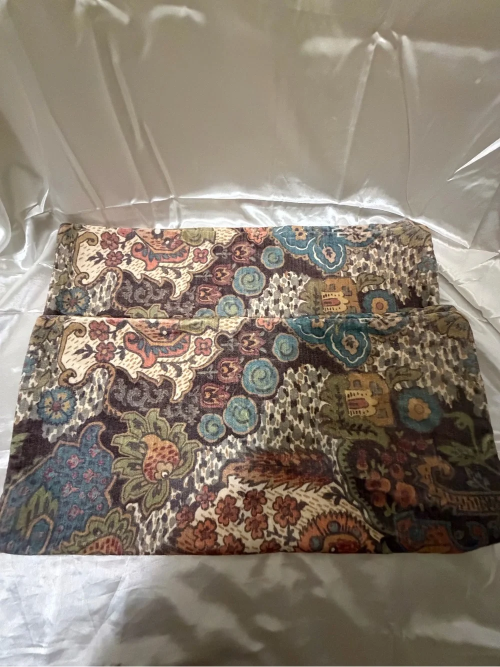Pottery Barn 24x24 Pillow Covers Set of 2 Paisley Floral Boho Multicolor